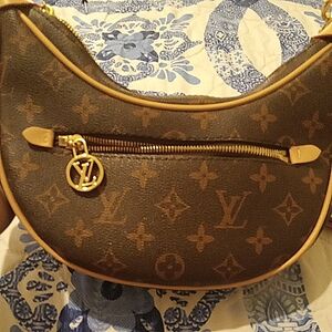 Meet your Posher, Roderica